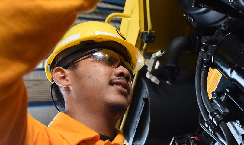 UT Tips: Cleaning Inside Of Cooling System For Komatsu Bulldozer
