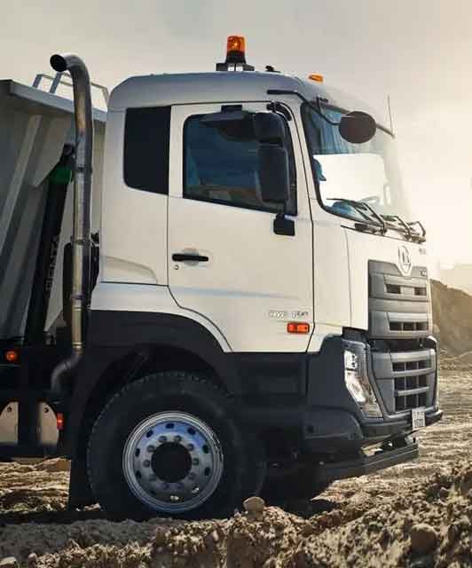 Sejarah UD Trucks Quester: Truk Heavy Duty untuk Proyek Pertambangan